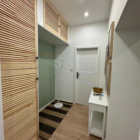 Miedzy Szlakami Apartman *